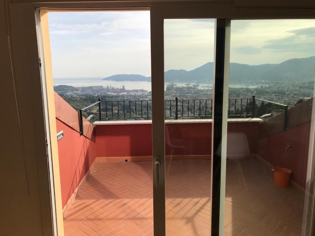 Ferienwohnung La Casa Con Vista Di Emma Vezzano Ligure Exterior foto