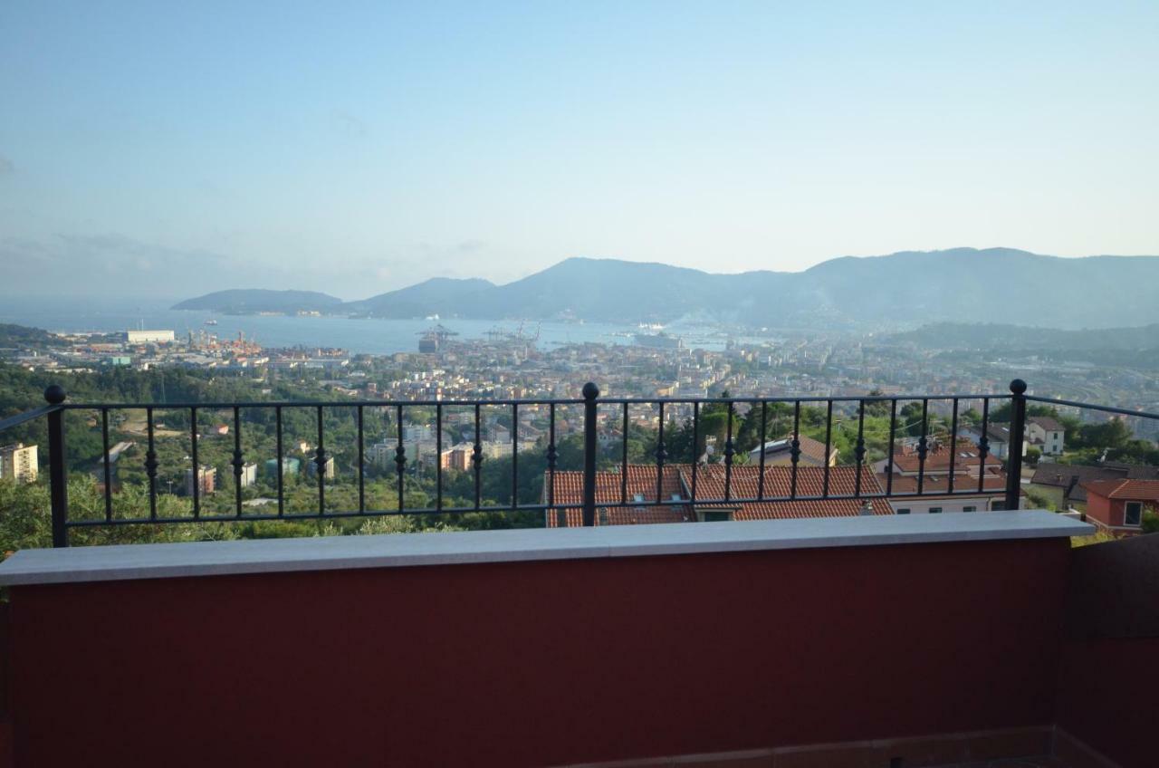 Ferienwohnung La Casa Con Vista Di Emma Vezzano Ligure Exterior foto