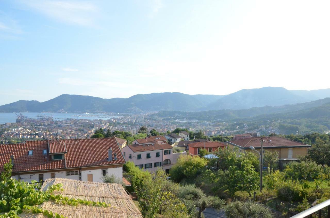 Ferienwohnung La Casa Con Vista Di Emma Vezzano Ligure Exterior foto
